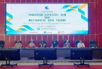 Kementerian HAM Sumatera Barat menggelar kegiatan Penguatan Kapasitas HAM bagi Masyarakat Kota Padang, di Ruang Bagindo Aziz Chan, Balai Kota Padang, Jumat (23/1/2026). (Foto: Diskominfo Padang) 
