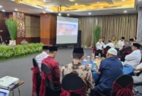 Gubernur Sumbar Mahyeldi saat silaturahmi bersama perantau Minangkabau dan organisasi masyarakat Minang, filantropi serta NGO di Hotel Balairung, Jakarta, Sabtu malam (10/1/2026). (Foto: ADPSB)