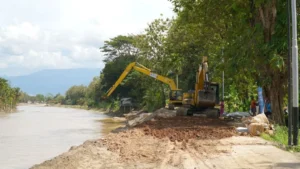 Perbaikan tebing Sungai Batang Kandis 1