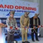 Wali Kota Padang Fadly Amran bersama jajaran manajemen PT Bimo Teknologi Otomotif meresmikan Dealer BYD BIPO Padang yang berlokasi di Jalan Bypass Sungai Sapih, Kecamatan Kuranji, Selasa (27/1/2026). (Foto: Diskominfo Padang)