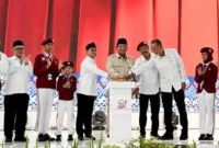 Presiden Prabowo Subianto meresmikan 166 Sekolah Rakyat di seluruh Indonesia yang diselenggarakan di BBPPKS, Kota Banjarbaru, Kalimantan Selatan, Senin (12/1/2026). (Foto: BPMI Setpres)