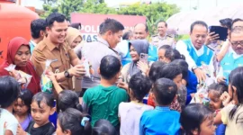 Suasana peresmian Program Bantuan Bencana Penyediaan Air Bersih di Perumahan Griya Bukit Sejahtera, Korong Surantiah Parak Pisang, Nagari Sungai Buluah Utara, Kecamatan Batang Anai, Selasa (20/1/2026). (Foto: Kominfo Padang Pariaman)