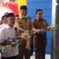 Gubernur Sumbar Mahyeldi Ansharullah mendampingi Wamendikdasmen RI, Atip Latipulhayat meresmikan pemakaian fasilitas hasil Program Revitalisasi Satuan Pendidikan Tahun 2025 yang dipusatkan di SMK Negeri 1 Padang pada Senin (5/1/2026). (Foto: Prokopim Sumbar)