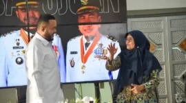 Wali Kota Padang Fadly Amran menggelar pertemuan dengan Kepala BPBPK Sumbar Maria Doeni Isa di Gedung Putih Rumah Dinas Wali Kota, Rabu (21/1). (Foto: Prokopim Padang)