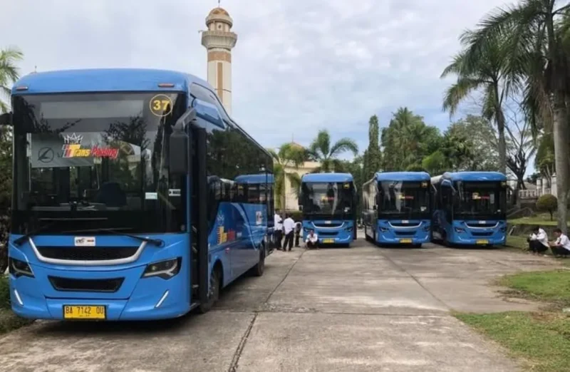 Perubahan rute Bus Trans Padang resmi diberlakukan mulai 7 Januari 2026. Mencakup tiga koridor utama yakni Koridor 2, Koridor 4, dan Koridor 5. (Foto: Diskominfo Padang)