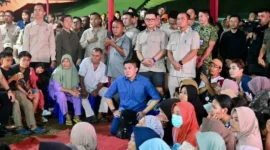Presiden Prabowo Subianto menghabiskan malam pergantian Tahun Baru 2026 di lokasi terdampak bencana Tapsel. (Foto: BPMI Setpres)