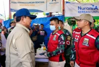 Presiden Prabowo Subianto meninjau Posko Kesehatan Kodam I/Bukit Barisan di Desa Batu Hula, Kecamatan Batang Toru, Kabupaten Tapsel, Sumut, Rabu (31/12/2025). (Foto: BPMI Setpres)
