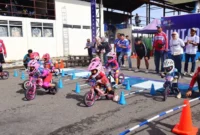 Sebanyak 238 anak usia dini ambil bagian dalam ajang Pushbike Competition di GOR Kubu Gadang, Payakumbuh, Sabtu (3/1/2026). (Foto: MC Payakumbuh)