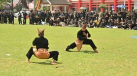 Silek Tradisi Minangkabau kini resmi menjadi ekstrakurikuler wajib di seluruh SMA, SMK, dan SLB. (Foto: ADPSB)