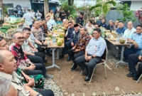 Silaturahmi Forkopimda, BUMN, dan OJK di Taman Kantor Bea Cukai Teluk Bayur, Padang, Kamis (8/1/2026). (Foto: ADPSB)