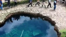 Sinkhole Situjuah Batua Air di Kabupaten Limapuluh Kota mengandung bakteri tinggi dan dinilai berbahaya jika dikonsumsi. (Foto: ADPSB)