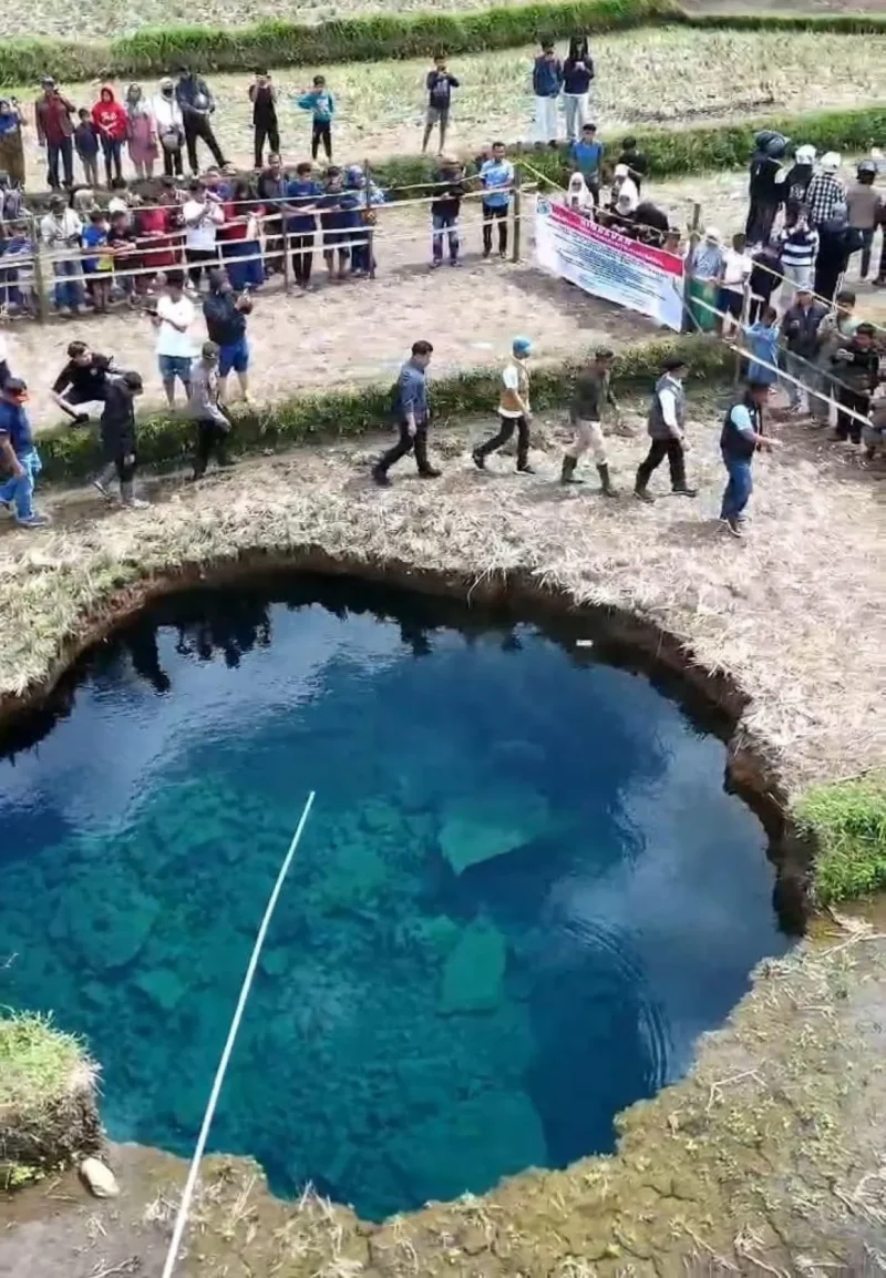 Sinkhole Situjuah Batua Air di Kabupaten Limapuluh Kota mengandung bakteri tinggi dan dinilai berbahaya jika dikonsumsi. (Foto: ADPSB)