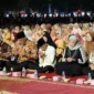 Pemkab Pasbar menggelar Tabligh Akbar dan Zikir di halaman Kantor Bupati Pasbar, Rabu (31/12) malam. (Foto: Kominfo Pasbar)