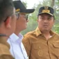 Wagub Sumbar, Vasko Ruseimy meminta aparat penegak hukum bergerak cepat menangkap para pelaku penganiayaan Nenek Saudah di Pasaman. (Foto: Adpimsb)
