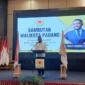 Wali Kota Padang Fadly Amran menyampaikan sambutan saat Pelantikan Pengurus dan Rakerkot KONI Kota Padang periode 2025–2029 di The Axana Hotel Padang, Kamis (15/1/2026). (Foto: Diskominfo Padang)