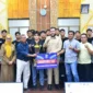 Wali Kota Padang Fadly Amran menerima kunjungan tim sepak bola Ripan’s Soccer School KU-16 di Balai Kota Padang, Aie Pacah, Senin (5/1/2026). (Foto: Prokopim Padang)