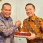 Wali Kota Pariaman Yota Balad melakukan audiensi dengan Direktur Jenderal Perkeretaapian Kementerian Perhubungan RI, Allan Tandiono di Jakarta, Jumat (23/1/2026). (Foto: Kominfo Kota Pariaman)
