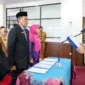 Wali Kota Pariaman Yota Balad melantik dua pejabat eselon II di lingkungan Pemerintah Kota Pariaman, Senin (26/1/2026). (Foto: Kominfo Kota Pariaman)