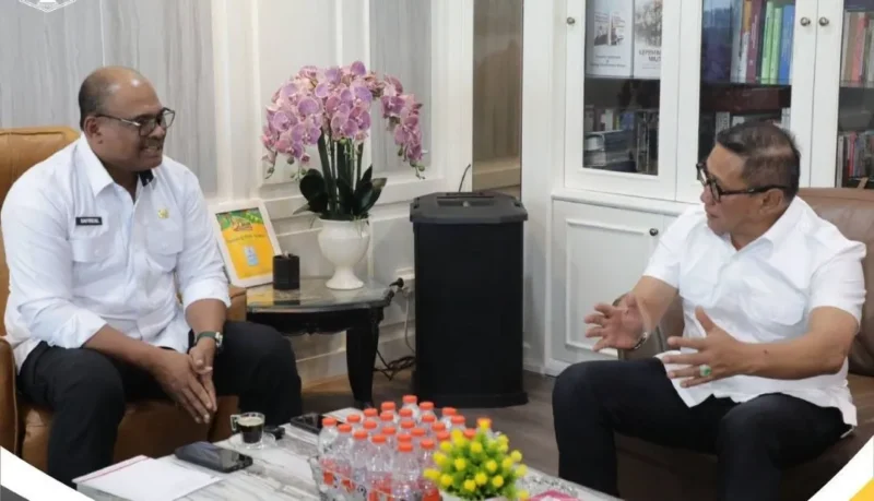 Wali Kota Bukittinggi Ramlan Nurmatias bertemu Direktur Jenderal Bina Administrasi Kewilayahan Kemendagri, Safrizal ZA di Jakarta, Rabu (14/1/2026).