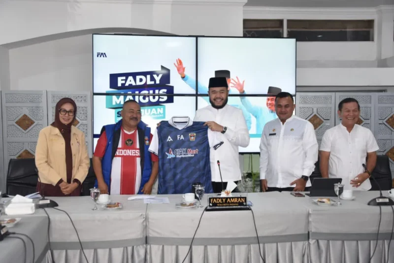 Pemko Padang menyiapkan dukungan anggaran Rp1 miliar untuk PSP Padang. (Foto: Prokopim Padang)