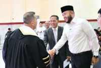 Wali Kota Padang Fadly Amran meninjau pelaksanaan ibadah dan Perayaan Natal PGIW Sumbar, Sabtu (17/1/2026). (Foto: Prokopim Padang)