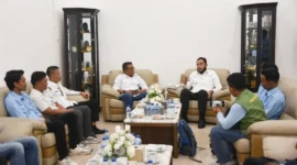 Wali Kota Padang Fadly Amran menerima audiensi Ketua Rumah Aktivis Sejahtera