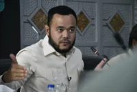 Wali Kota Padang Fadly Amran saat Rapat Pembahasan Perubahan Aliran Sungai bersama akademisi dan pemangku kepentingan di Gedung Putih Rumah Dinas Wali Kota Padang, Selasa (6/1/2026). (Foto: Diskominfo Padang)
