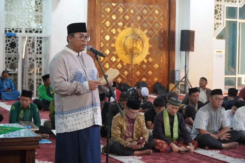 Pemko Padang Panjang mengisi pergantian Tahun Baru 2026 dengan kegiatan religius berupa tabligh akbar, zikir, dan doa bersama. (Foto: Kominfo Padang Panjang)