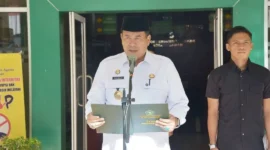 Wali Kota Pariaman Yota Balad memimpin upacara Hari Amal Bakti (HAB) ke-80 Kementerian Agama RI tingkat Kota Pariaman, Sabtu (3/1/2026). (Foto: Kominfo Pariaman)