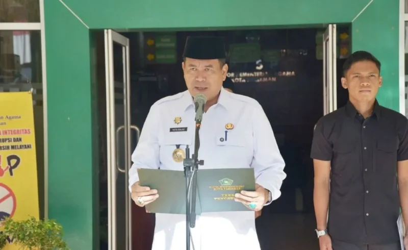 Wali Kota Pariaman Yota Balad memimpin upacara Hari Amal Bakti (HAB) ke-80 Kementerian Agama RI tingkat Kota Pariaman, Sabtu (3/1/2026). (Foto: Kominfo Pariaman)