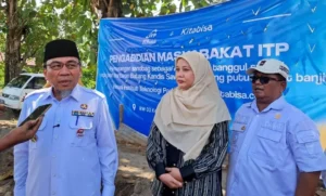Wawako Padang menghadiri serah terima pekerjaan.