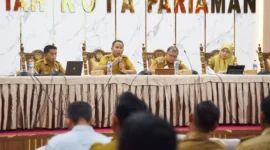 Wakil Wali Kota Pariaman Mulyadi membuka Sosialisasi Implementasi dan Pemanfaatan DTSEN bagi seluruh OPD, Camat serta Kepala Desa dan Lurah se-Kota Pariaman, di Aula Balai Kota Pariaman, Selasa (13/1/2026). (Foto: Kominfo Pariaman)