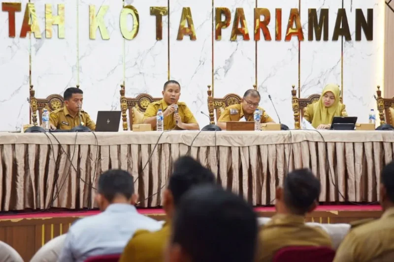 Wakil Wali Kota Pariaman Mulyadi membuka Sosialisasi Implementasi dan Pemanfaatan DTSEN bagi seluruh OPD, Camat serta Kepala Desa dan Lurah se-Kota Pariaman, di Aula Balai Kota Pariaman, Selasa (13/1/2026). (Foto: Kominfo Pariaman)