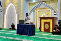 Wali Kota Padang Fadly Amran dalam wirid bulanan Pemerintah Kota Padang di Masjid Nurul Iman, Jumat (9/1/2026). (Foto: Diskominfo Padang)