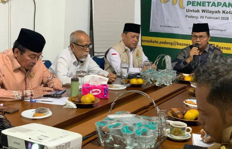 Baznas Kota Padang menggelar mudzakarah penetapan zakat fitrah dan fidyah pada Senin (9/2/2026). (Foto: Baznas Padang)