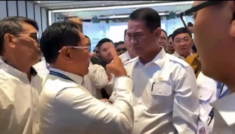 Bupati Padang Pariaman John Kenedy Azis bersama Menteri Pertanian Amran Sulaiman. (Foto: Diskominfo Padang Pariaman)