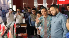 Wali Kota Padang, Fadly Amran saat kegiatan Business Matching Belanja Produk Dalam Negeri yang digelar di Ruang Bagindo Aziz Chan, Balai Kota Aia Pacah, Kamis (12/2/2026). (Foto: Prokopim Padang)