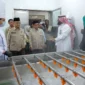 Menteri Haji dan Umrah, Moch. Irfan Yusuf saat melakukan supervisi ke dapur kawasan Safwat Al Wessam, Walyal Ahd District, Makkah. (Foto: Kemenhaj)