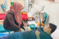 Dinas Kesehatan Padang Panjang menggelar kegiatan donor darah menyambut Ramadan 1447 Hijriah. (Foto: Kominfo Padang Panjang)
