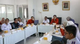 BPS Kota Padang Panjang menggelar FGD Sosialisasi Sensus Ekonomi 2026 rekonsiliasi data daerah, serta reviu Standar Pelayanan PST, Rabu (4/2/2026). (Foto: Kominfo Padang Panjang)