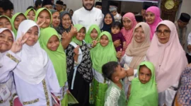 Wali Kota Padang Fadly Amran dalam kegiatan Safari Ramadan 1447 H di Musala Rambutan, Kelurahan Korong Gadang, Kecamatan Kuranji, Jumat (27/2/2026). (Foto: Prokopim Padang)