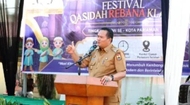 Wali Kota Pariaman, Yota Balad, membuka Festival Qasidah Rebana Klasik tingkat SD/MI se-Kota Pariaman di Halaman Kantor Camat Pariaman Selatan, Selasa (10/2/2026). (Foto: Kominfo Pariaman)