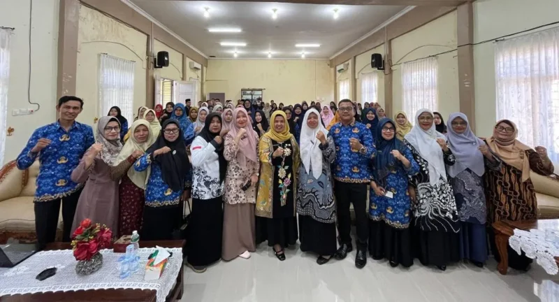 Disdikpora Kota Pariaman bersama K3S SD Kecamatan Pariaman Selatan mematangkan persiapan Festival Qasidah Rebana Klasik di Balairung Rumah Dinas Wakil Wali Kota, Kamis (5/2/2026). (Foto: Kominfo Kota Pariaman)
