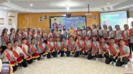 Para Finalis Duta Genre 2026 Kota Padang mendapatkan pembekalan kesehatan reproduksi remaja di Gedung Latbang BKKBN Sumbar, Minggu (1/2/2026). (Foto: Diskominfo Padang)