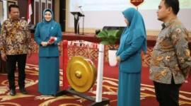 Sekretaris Daerah Kabupaten Pessel, Zainal Arifin menghadiri peluncuran GEMA PKK se-Kabupaten Pessel di Painan Convention Center, Kamis (29/1). (Foto: Pemkab Pessel)