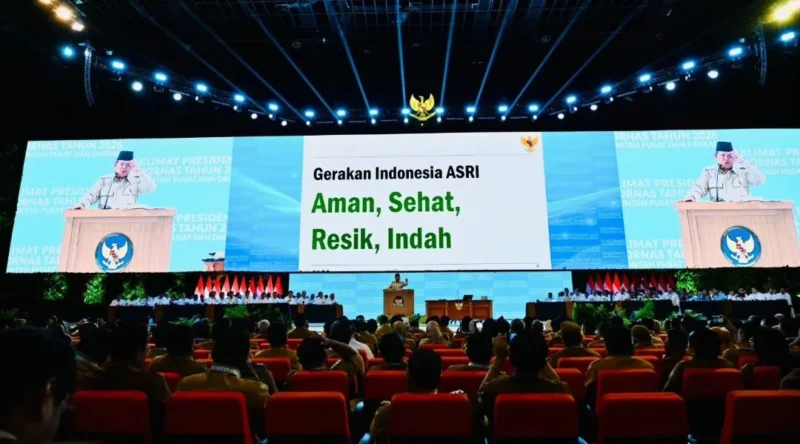 Presiden Prabowo Subianto menyampaikan rencana peluncuran Gerakan Indonesia ASRI pada Rakornas Pemerintah Pusat dan Daerah Tahun 2026 di Sentul International Convention Center (SICC), Kabupaten Bogor, Jawa Barat, Senin (2/2/2026). (Foto: BPMI Setpres) 