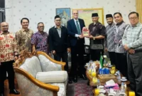 Gubernur Sumbar, Mahyeldi Ansharullah menemui Dubes Suriah untuk Indonesia, H E Abdulmonem Annan, di Kantor Kedutaan Besar Suriah, Jakarta, Selasa (3/2/2026). (Foto: ADPSB)