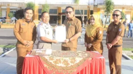 Serah terima sertifikat dan hibah tanah yang dilaksanakan bersama Kantor Pertanahan/ATR Pasbar, Senin (2/2). (Foto: Kominfo Pasbar)