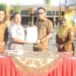 Serah terima sertifikat dan hibah tanah yang dilaksanakan bersama Kantor Pertanahan/ATR Pasbar, Senin (2/2). (Foto: Kominfo Pasbar)