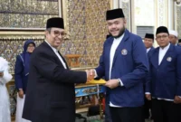 Wali Kota Padang Fadly Amran resmi dilantik sebagai Ketua PW IPQAH Provinsi Sumbar periode 2026–2031, Minggu (15/2/2026). (Foto: Prokopim Padang)